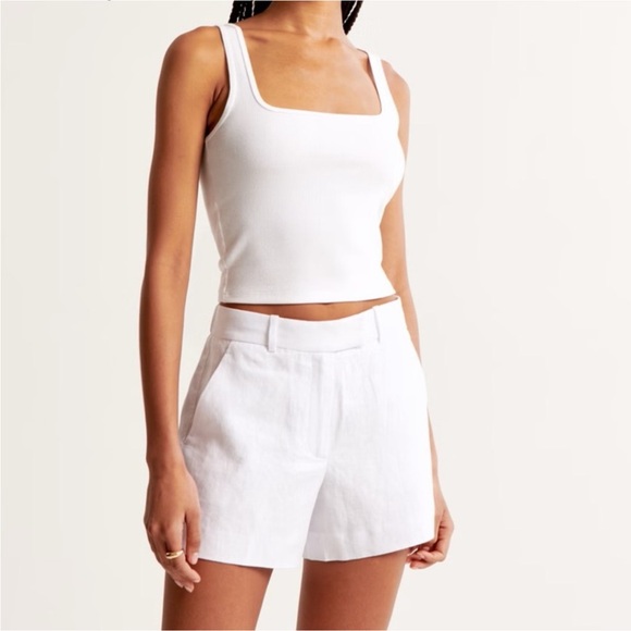 Abercrombie & Fitch Women's Crisp White Bermudas - Picture 3 of 8